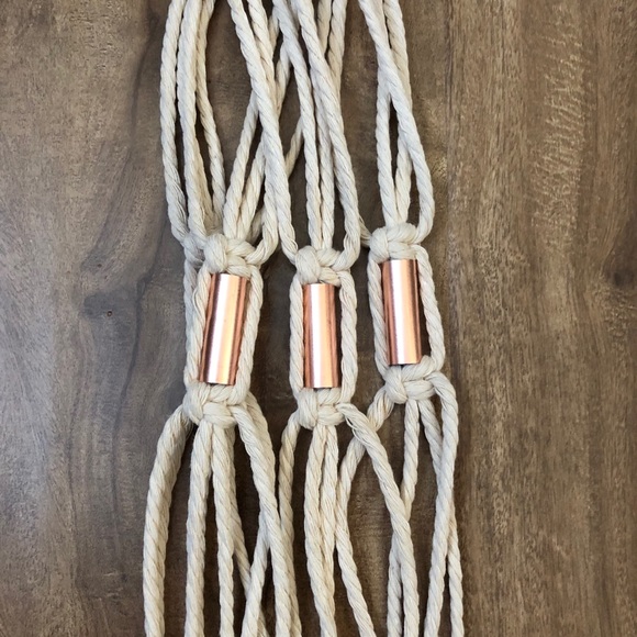 ✨HANDMADE✨ macrame plant hanger with rose gold - Picture 7 of 8